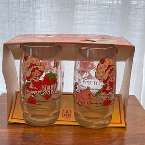 Vintage original packaging Strawberry Shortcake drinking glasses. Never used.